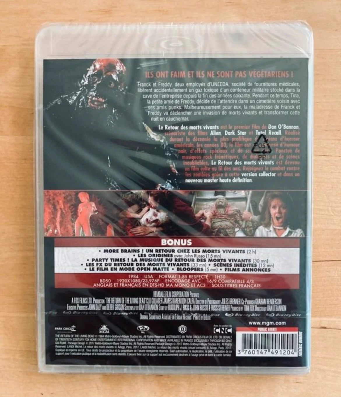 Blu-ray Le retour des morts vivants de Dan O’Bannon. – photo 2